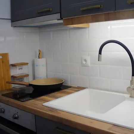 Zoe's Haven Apartment